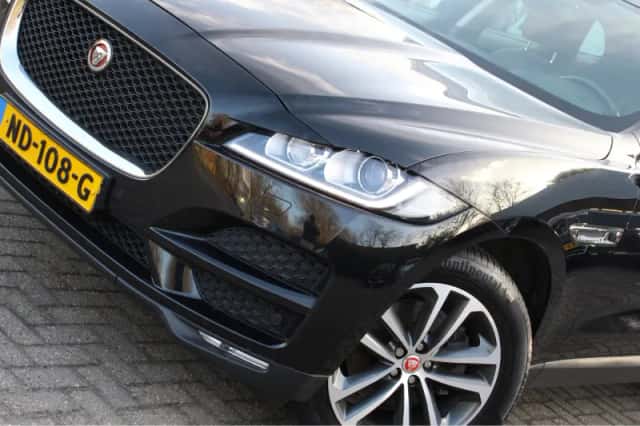 Jaguar F-Pace (2017) thumbnail 34