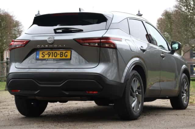 Nissan Qashqai (2023) thumbnail 3