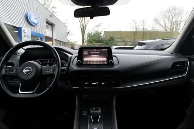 Nissan Qashqai (2023) thumbnail 5