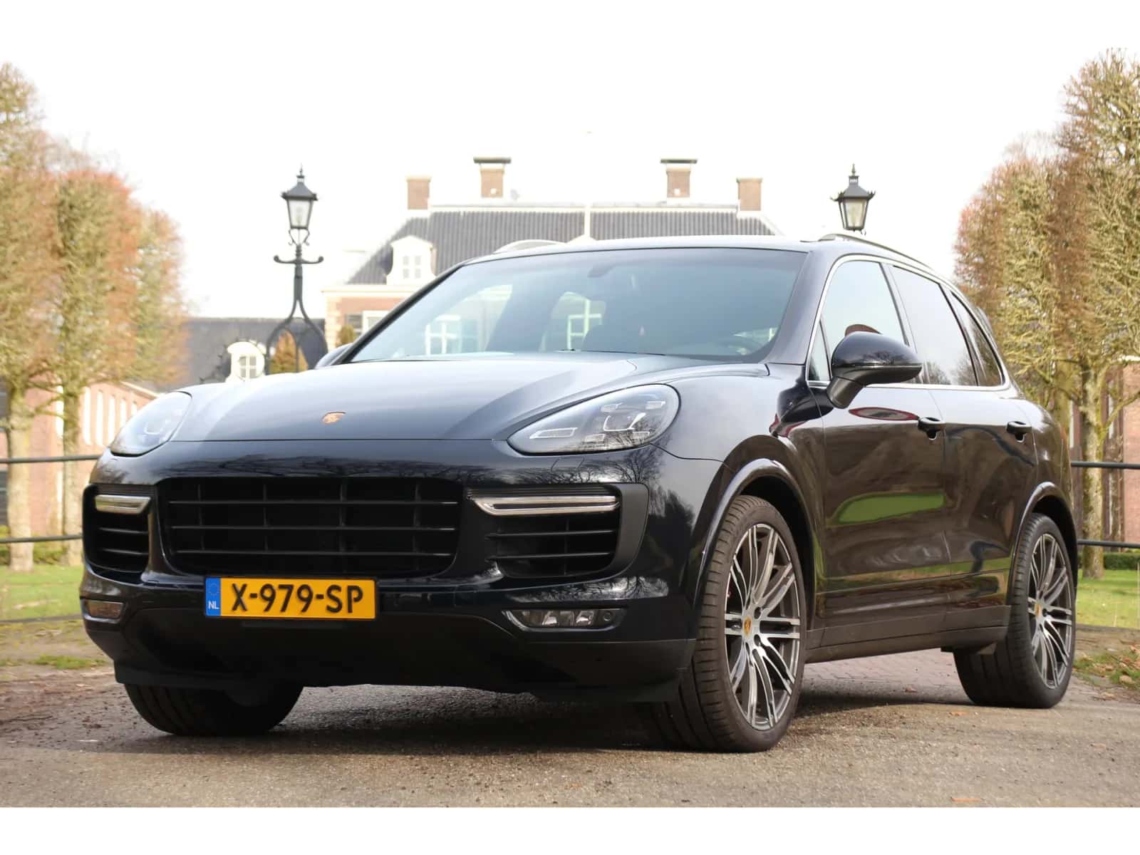 Porsche Cayenne (2015) — foto 1