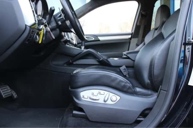 Porsche Cayenne (2015) thumbnail 16