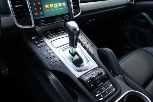Porsche Cayenne (2015) thumbnail 23