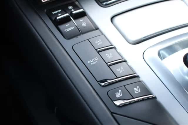 Porsche Cayenne (2015) thumbnail 25