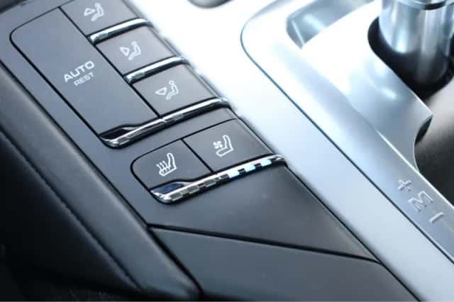 Porsche Cayenne (2015) thumbnail 26