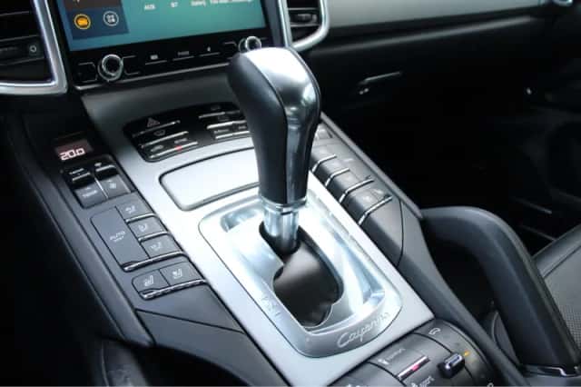 Porsche Cayenne (2015) thumbnail 27