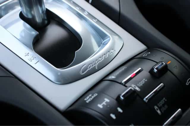 Porsche Cayenne (2015) thumbnail 28
