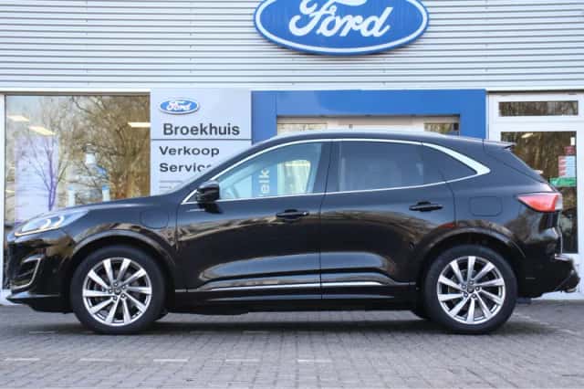 Ford Kuga (2021) thumbnail 2