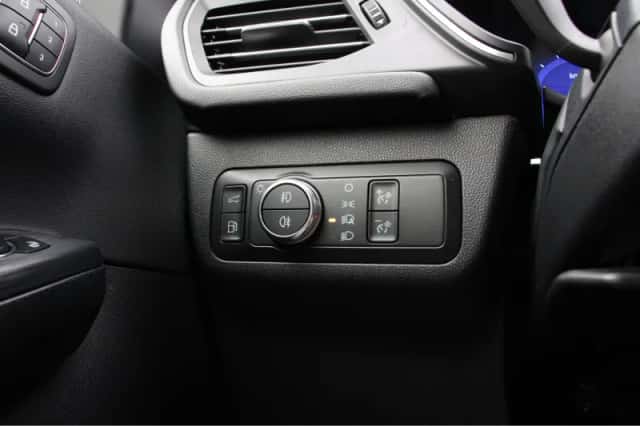Ford Kuga (2021) thumbnail 18