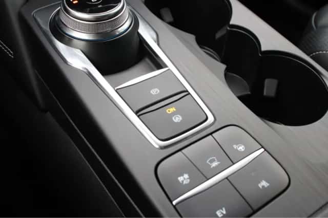 Ford Kuga (2021) thumbnail 26