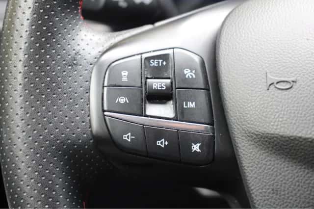Ford Kuga (2022) thumbnail 13