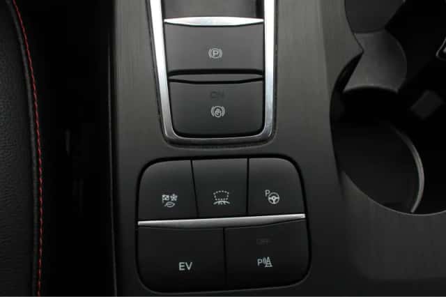 Ford Kuga (2022) thumbnail 32
