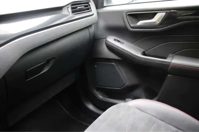Ford Kuga (2022) thumbnail 34