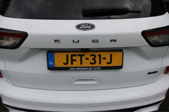 Ford Kuga (2022) thumbnail 38
