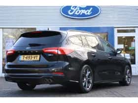 Ford Focus (2021) thumbnail 3