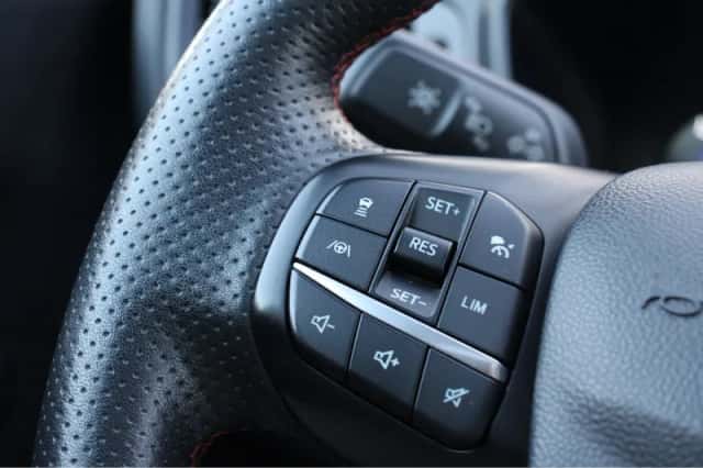 Ford Kuga (2021) thumbnail 12