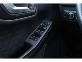 Ford Kuga (2021) thumbnail 16