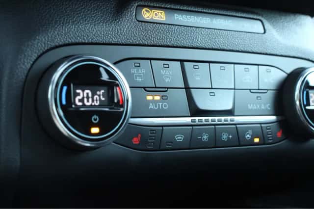 Ford Kuga (2021) thumbnail 25