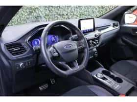 Ford Kuga (2021) thumbnail 4