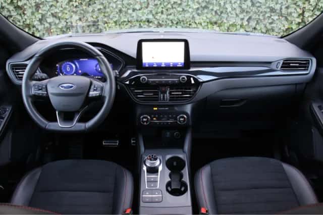 Ford Kuga (2021) thumbnail 5