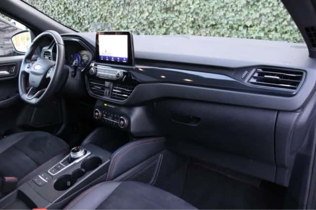 Ford Kuga (2021) thumbnail 6