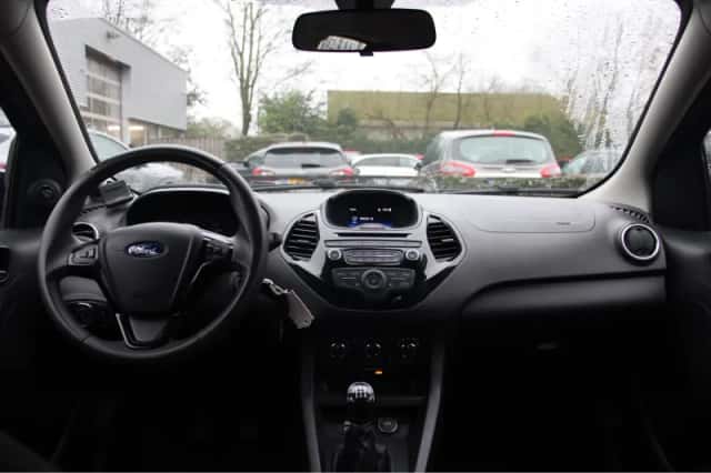 Ford Ka (2017) thumbnail 5