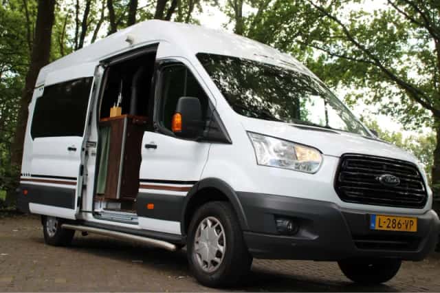 Ford Transit (2019) thumbnail 2