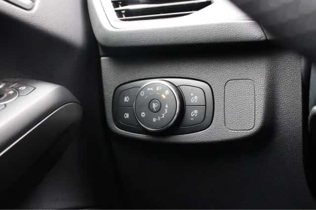 Ford Focus (2023) thumbnail 11