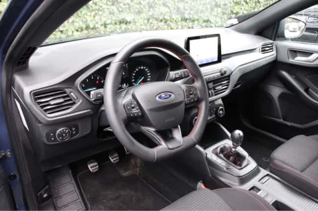 Ford Focus (2023) thumbnail 4