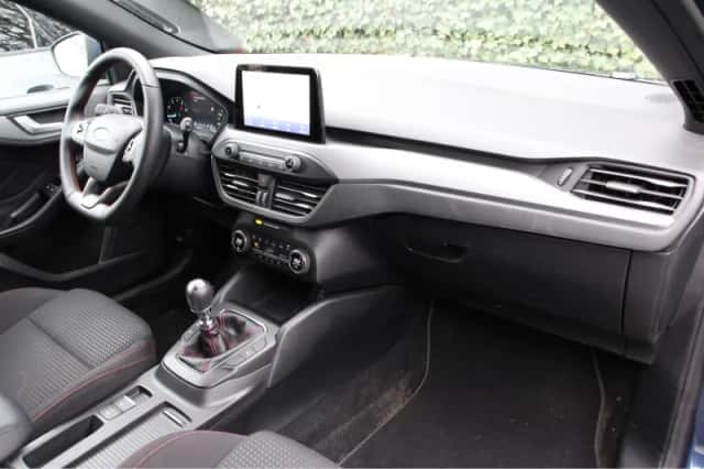 Ford Focus (2023) thumbnail 6