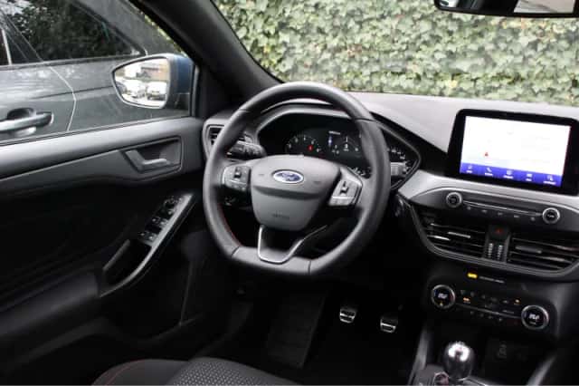 Ford Focus (2023) thumbnail 7