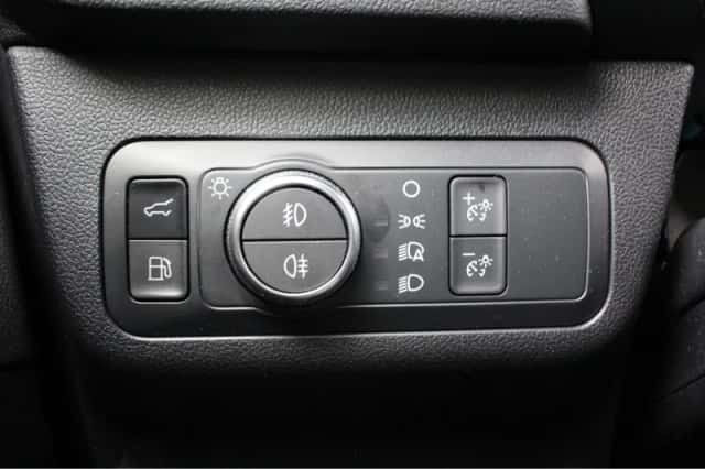 Ford Kuga (2023) thumbnail 14