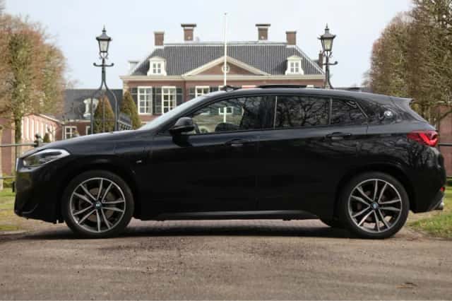 BMW X2 (2020) thumbnail 2