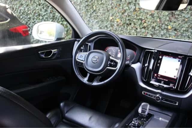 Volvo XC60 (2019) thumbnail 13