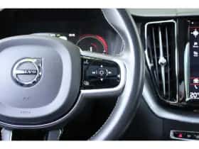 Volvo XC60 (2019) thumbnail 17