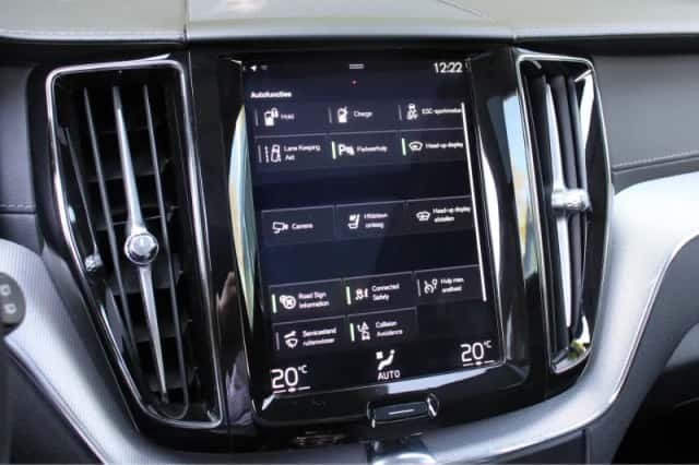 Volvo XC60 (2019) thumbnail 24