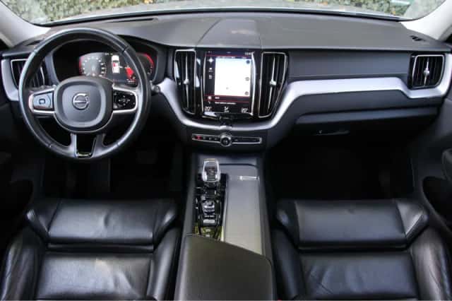 Volvo XC60 (2019) thumbnail 5