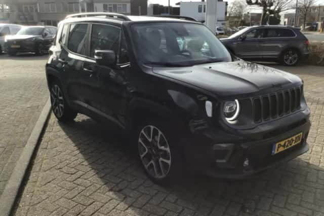 Jeep Renegade (2022) thumbnail 14