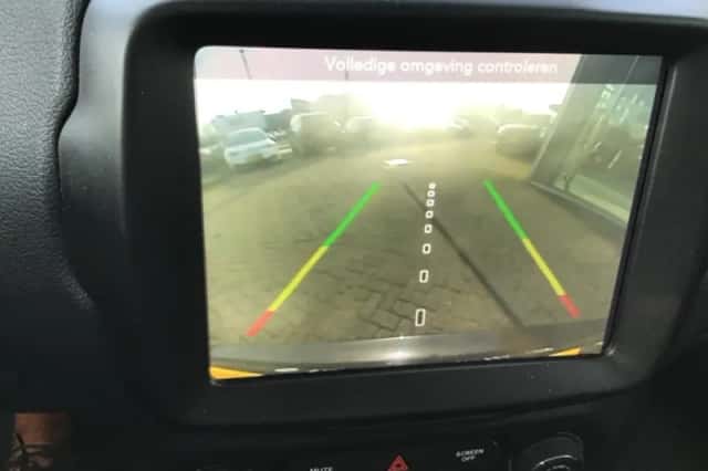 Jeep Renegade (2022) thumbnail 6