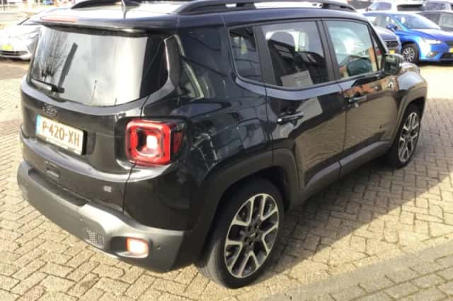 Jeep Renegade (2022) thumbnail 8