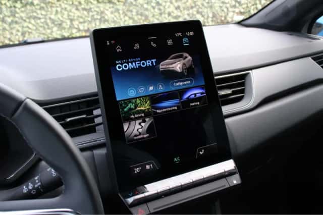 Renault Captur (2024) thumbnail 18