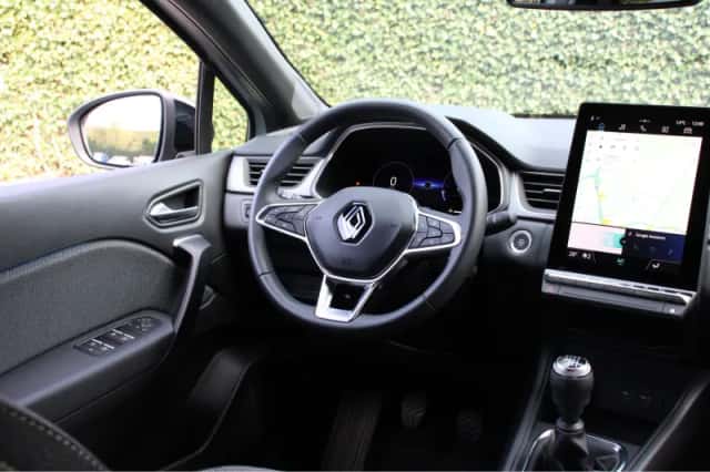 Renault Captur (2024) thumbnail 10