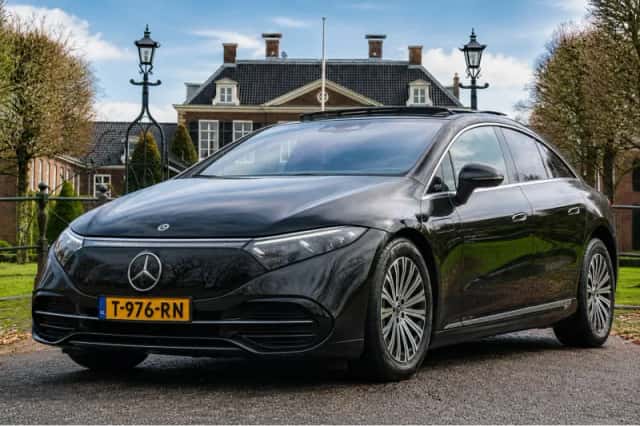 Mercedes-Benz EQS (2022)