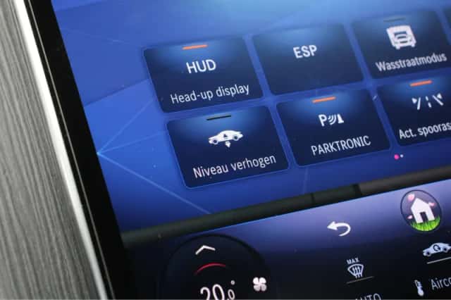 Mercedes-Benz EQS (2022) thumbnail 28