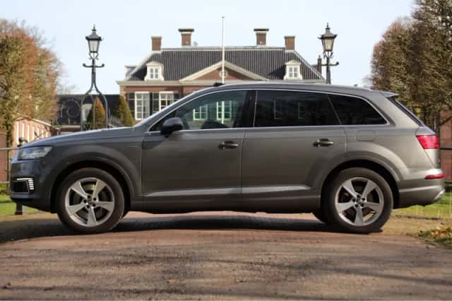 Audi Q7 (2016) thumbnail 2