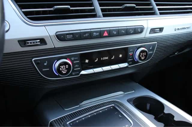 Audi Q7 (2016) thumbnail 30