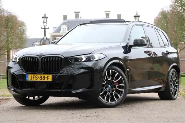 BMW X5 (2025)