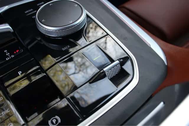 BMW X5 (2025) thumbnail 36