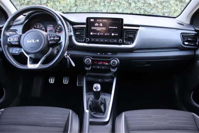 Kia Stonic (2022) thumbnail 5