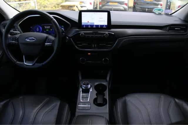 Ford Kuga (2020) thumbnail 5