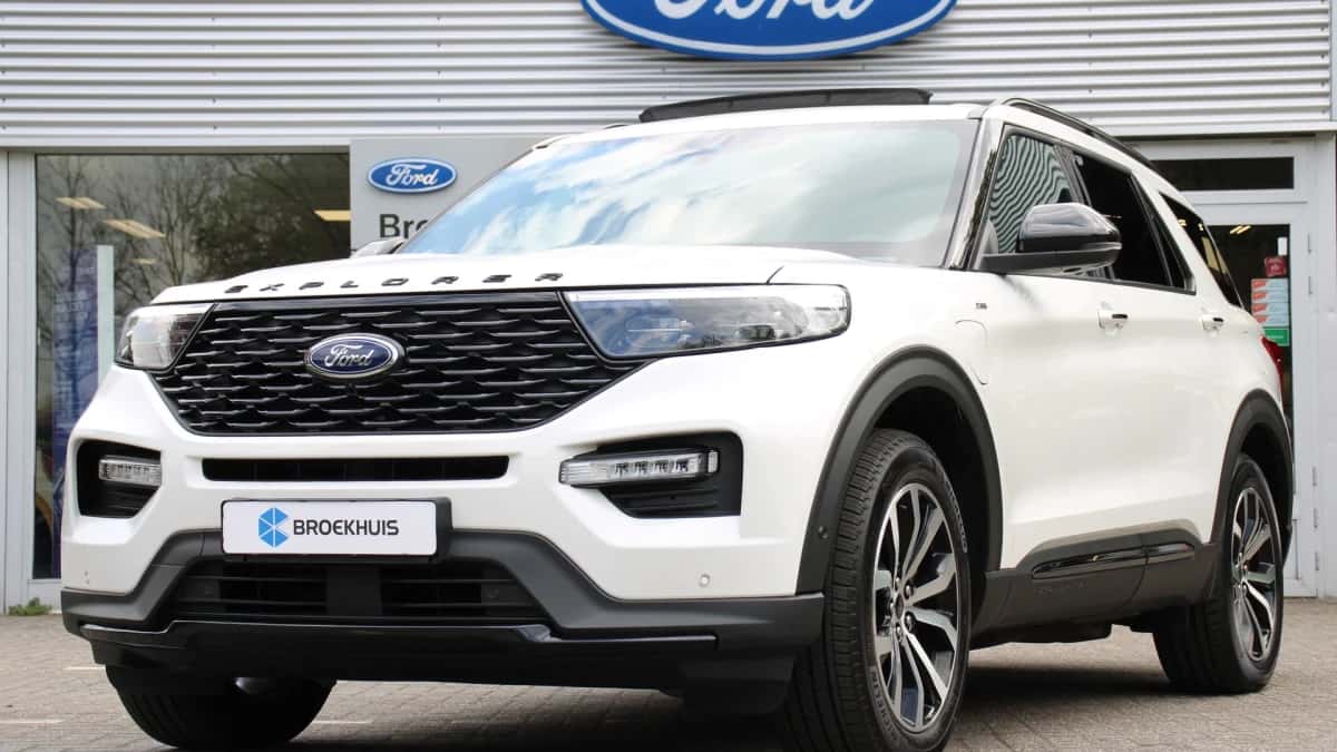 Ford Explorer (2024) — foto 1